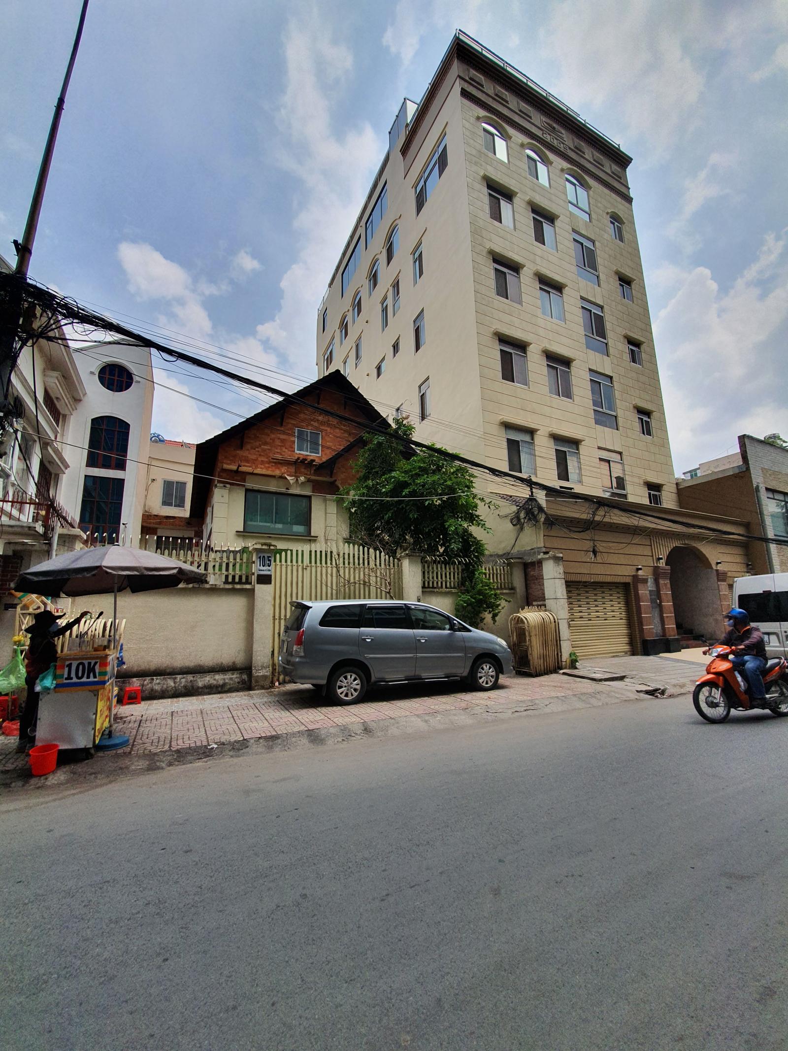 Chính chủ bán nhà 2 mặt HXH đường Hoàng Việt,quận Tân Bình, 4 tầng giá chỉ 10.5 tỷ