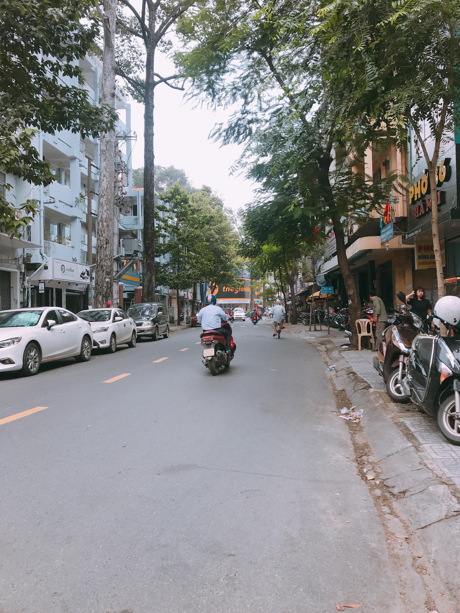 Góc 2MT Phan Văn Trị, P. 7, Q. 5 (4.1x12m, 3 lầu) giá 12.8 tỷ