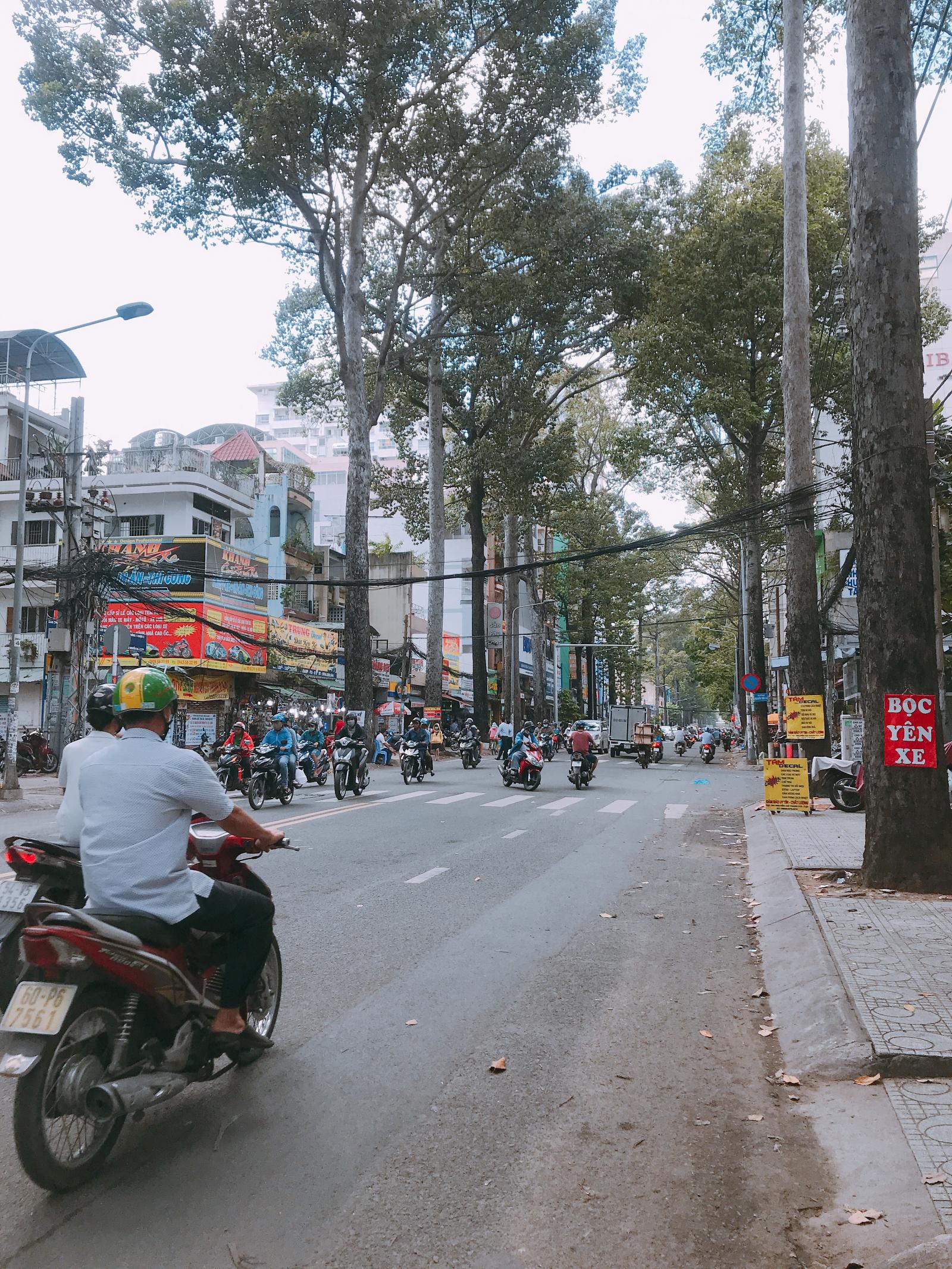 bán nhà hẻm xe hơi Cách Mạng Tháng 8 Quận 10 DT:4x15m 4 tầng mới giá chỉ 8.9 tỷ.