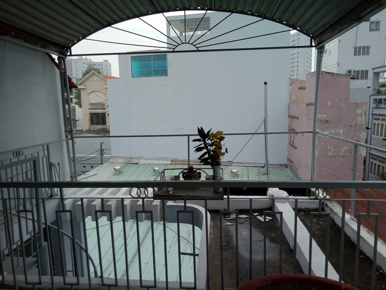 Nhà bán căn hộ dịch vụ hẻm xe tải CMT8, Quận 10, 7.2 * 20m, giá chỉ 13 tỷ
