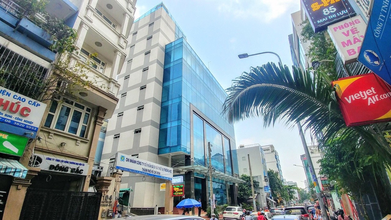 Bán Building VP MT Trần Đình Xu góc Trần Hưng Đạo, Q1. DT: 9x20m, 1 hâm, 7 lầu. Giá bán: 135 tỷ
