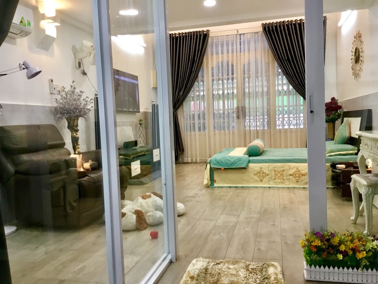 Bán nhà  Calmette Phường Nguyễn Thái Bình Quận 1,  DT 6,5x7m, nở hậu 8m --- 9.8 tỷ 0908525968