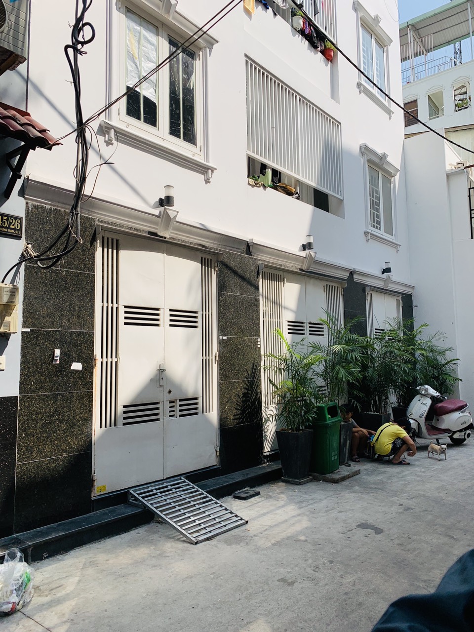 Bán CHDV cao cấp Trần Hưng Đạo, Q1 DT: 9x12m 5 tầng 14 phòng full nội thất giá: 29.5 tỷ 0908525968