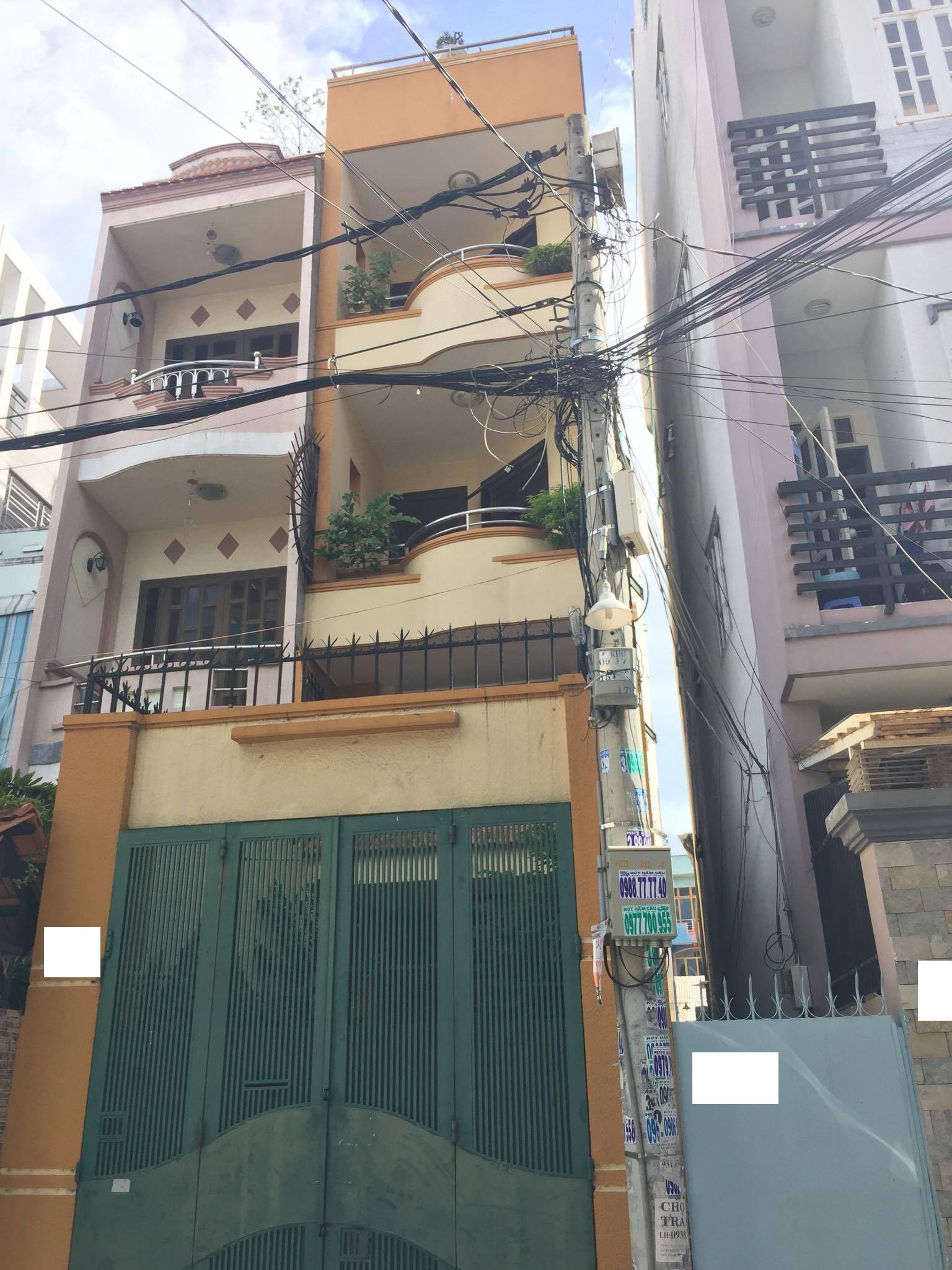 Căn góc 2MT Trần Minh Quyền P10, Q10 gần đường 3 - 2, DT: 3,8mx12m (nở hậu 4,2m) trệt, lửng, 3 lầu