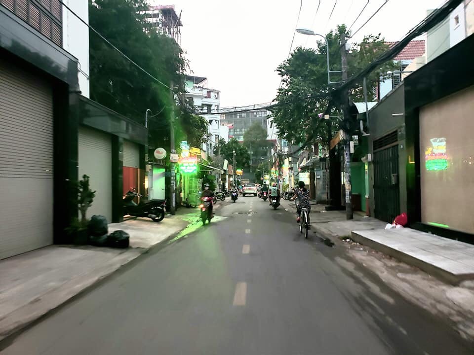 Bán nhà phố HXH Nguyễn Văn Đậu 5x20, nhà đẹp đón tết