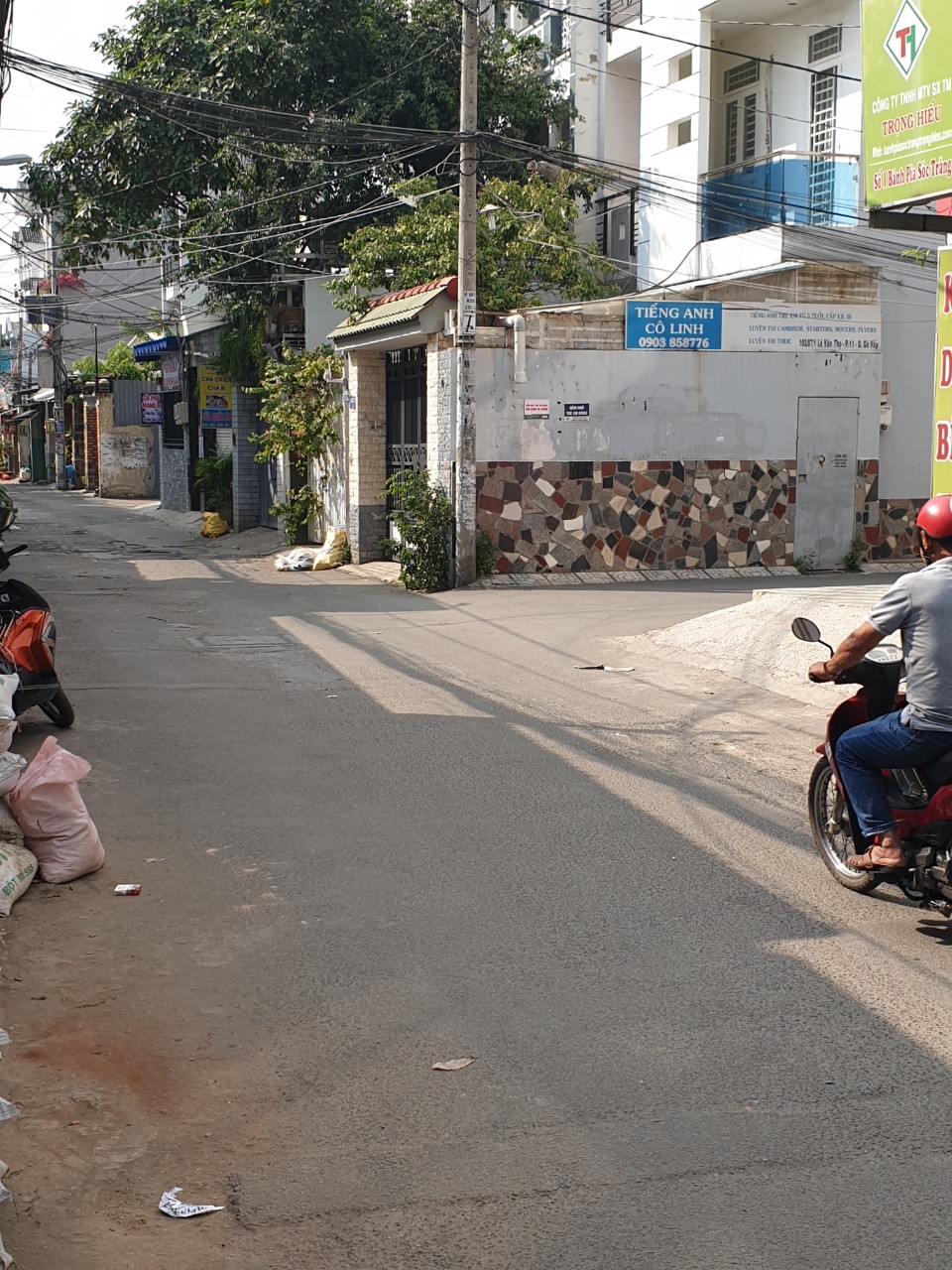 Cần tiền bán gấp nhà 2 lầu hẻm 5m, Lê văn Thọ, P.11, Gò vấp, DT: 64m2 giá 5,9 tỷ