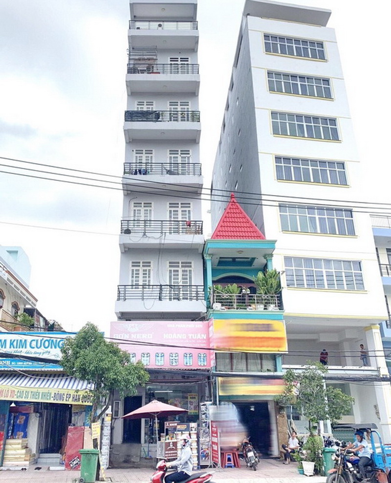 Bán nhà 7 tầng mặt tiền đường Huỳnh Tấn Phát  P. Phú Thuận Quận 7.
