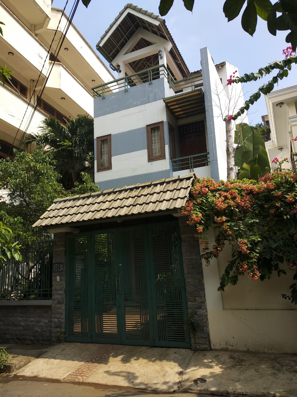 Bán nhà ngay trong tuần, góc 2 MT đường số Quốc Hương, Thảo Điền, Quận 2 DT 11x18m, giá 16.5 tỷ