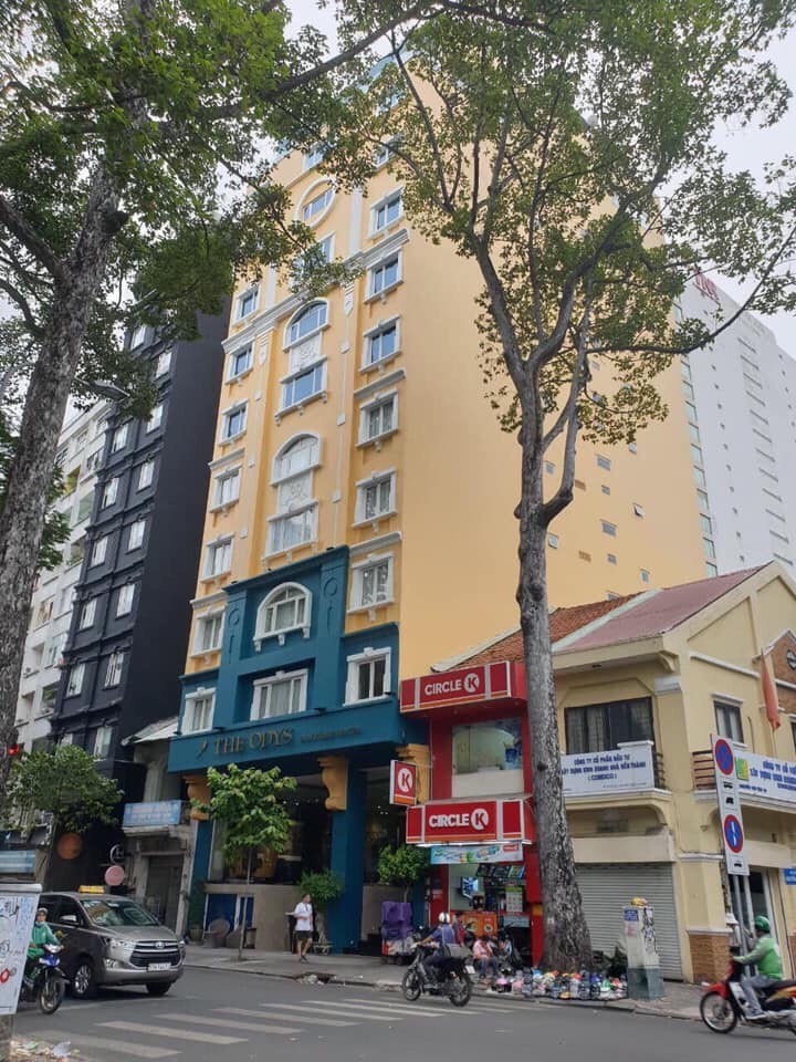 BÁN NHÀ MT NGUYỄN TRÃI, P. PHẠM NGŨ LÃO, Q.1, DT: 4.2x20M, 2 LẦU, GIÁ: 50 TỶ