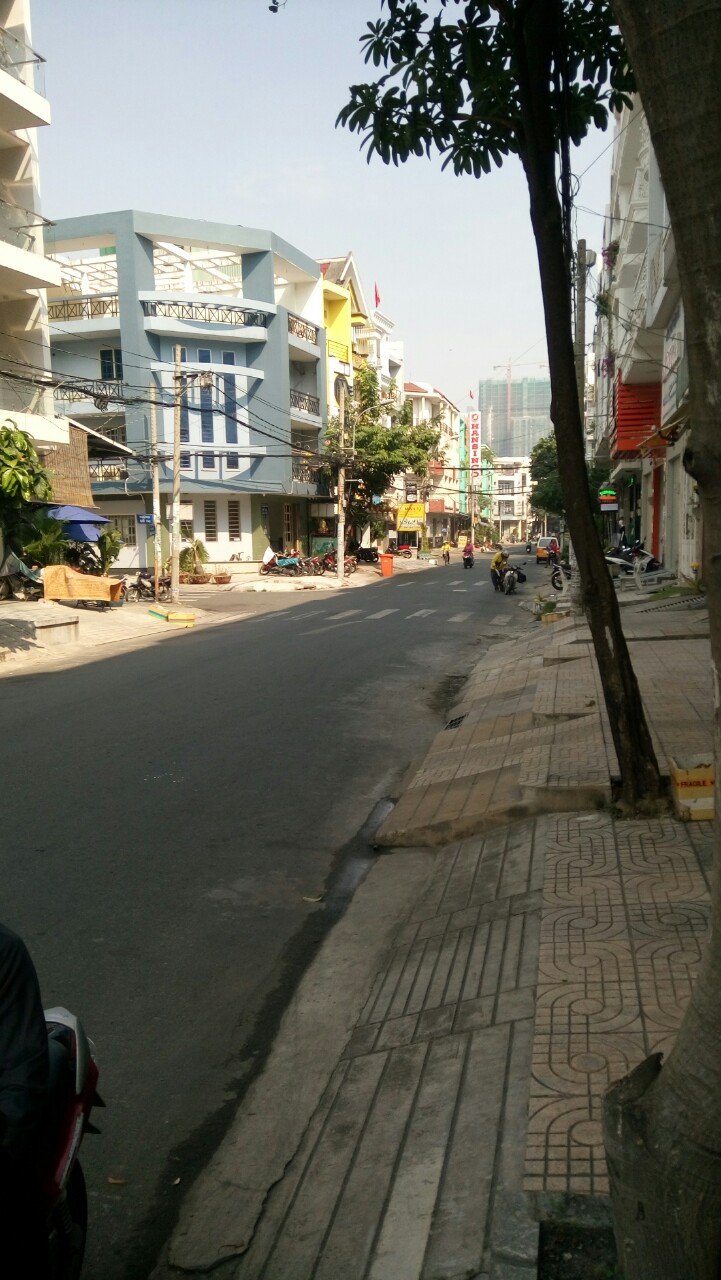 Hàng hot Cư Xá Phú Lâm D, Quận 6, DT: 5x11m (nở hậu 5.4m), nhà mới đẹp, chỉ 6.7 tỷ. LH: 0915190011
