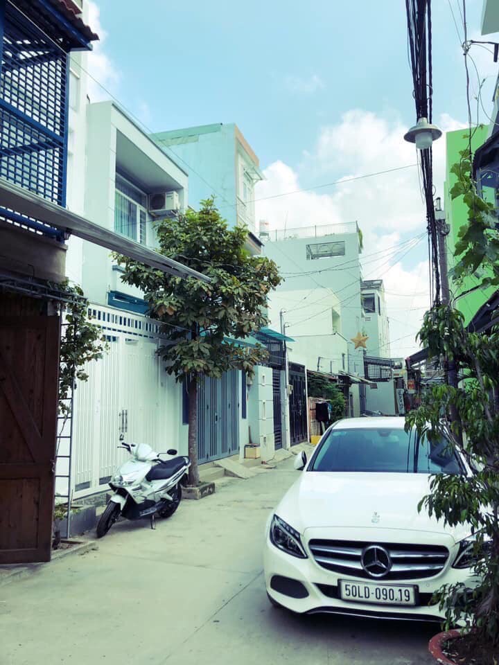 Bán nhà 2 Lầu, hẻm xe hơi Phan Văn Trị, P5, Gò vấp. DT: 5 x 18m. giá chỉ 8tỷ