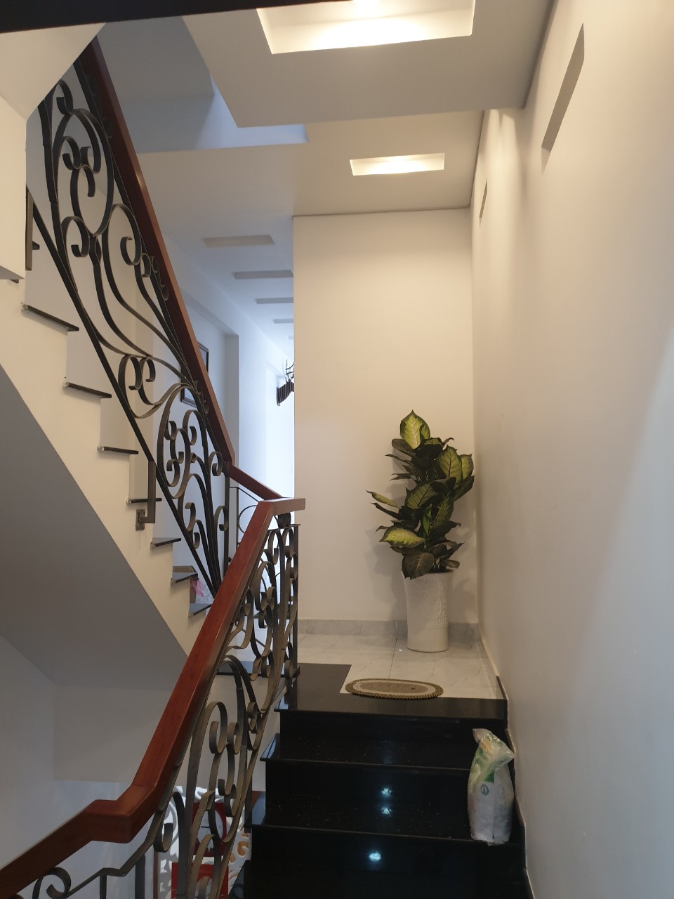 Bán nhà 3 lầu hẻm 6m đường Quang Trung P.10, GV, DT: 80m2 giá 7,4 tỷ