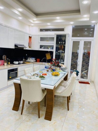 Cần tiền bán gấp biệt thự Bà Hom, Q.6, DT: 7x8m, giá chỉ 5 tỷ, LH:0915190011