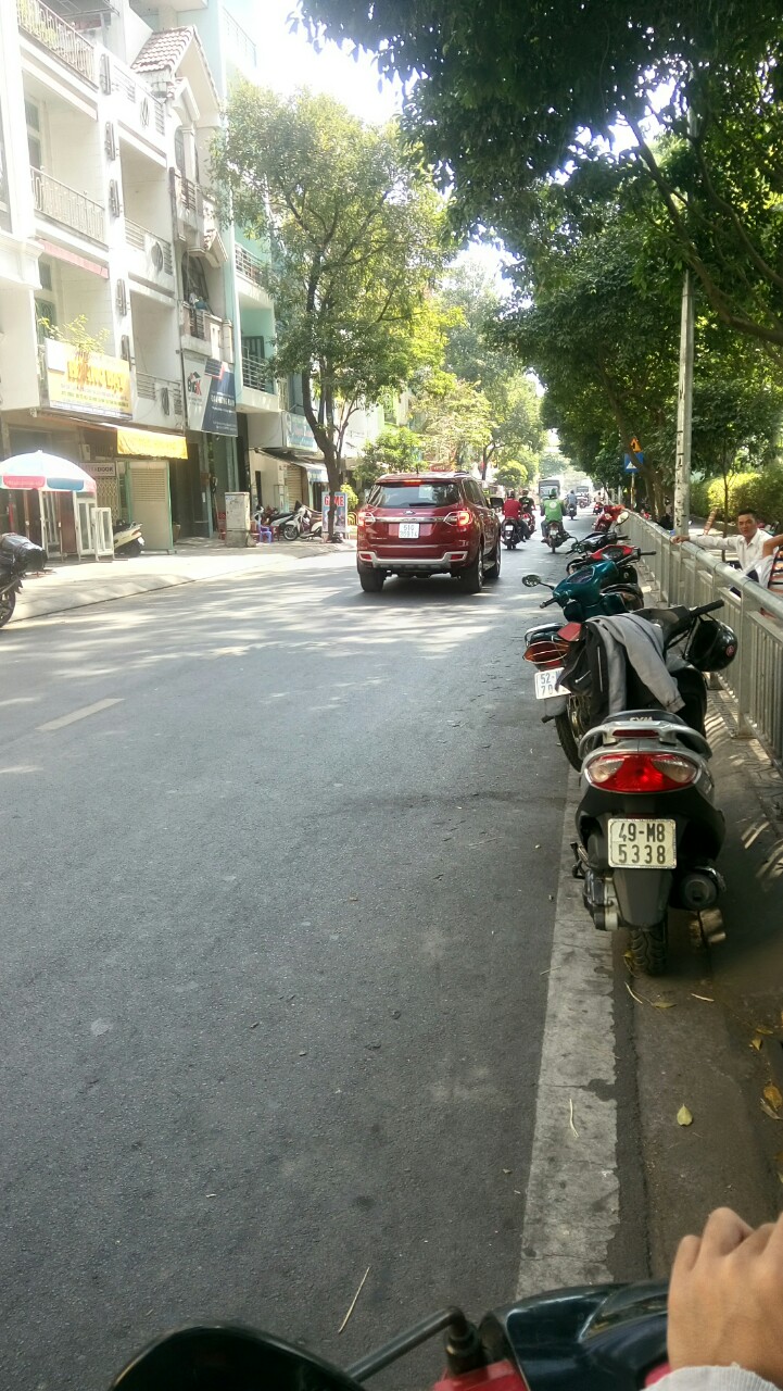 Cần tiền bán gấp Mặt tiền Quận 6, DT:4x15m, chỉ 8 tỷ 6