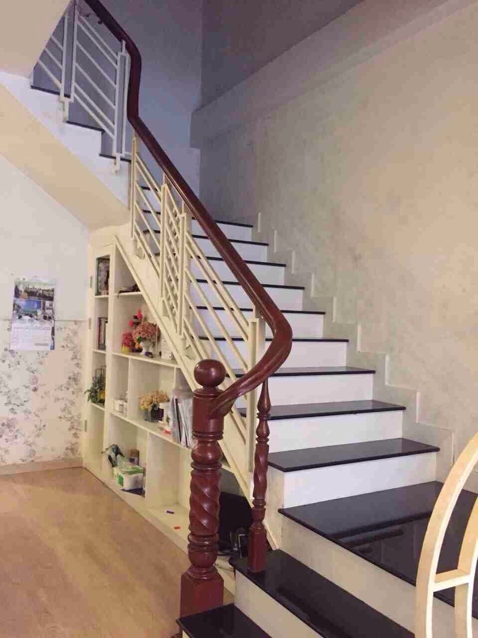 Siêu hot! Mặt tiền Lê Hồng Phong, P.10, Q.10, DT: 3.7*10m, 3 lầu, giá cực sốc chỉ 11.2 tỷ