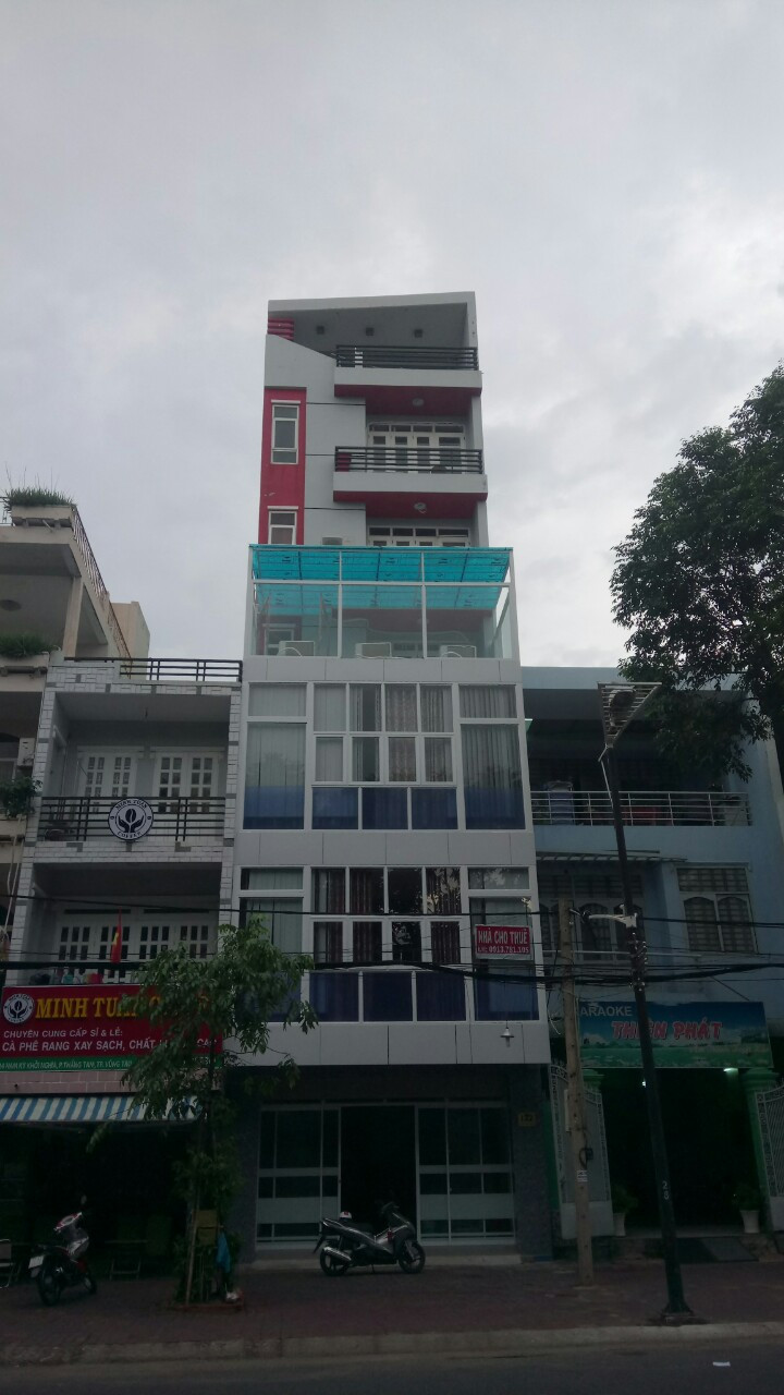 Cần tiền gấp, bán siêu phẩm Hồng Bàng, Q. 6, DT: 150m2 công nhận đủ, giá chỉ 170 triệu/m2