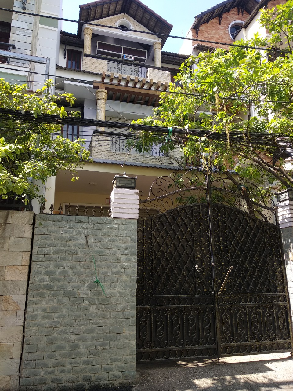 Cho thuê Nhà phố Mặt tiền Nguyễn Bá Lân Q2, 67.5 m2 (4.5m x 15m), 4 tầng, 50 Triệu đồng