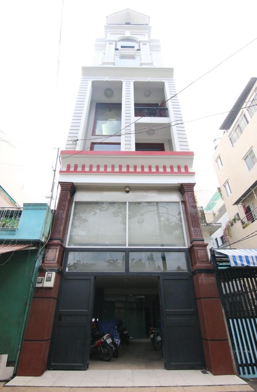 Kẹt tiền bán gấp nhà 5 lầu mới đẹp Cao Thắng cạnh Hà Đô Centrosa.