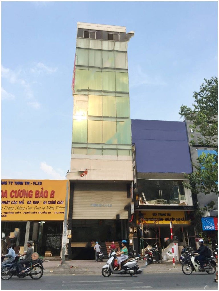 MT 247 Huỳnh Văn Bánh , P.12 Q.PN . DT 9 x 25 , Trệt 3 lầu . giá 55 Tỷ - 0936048138