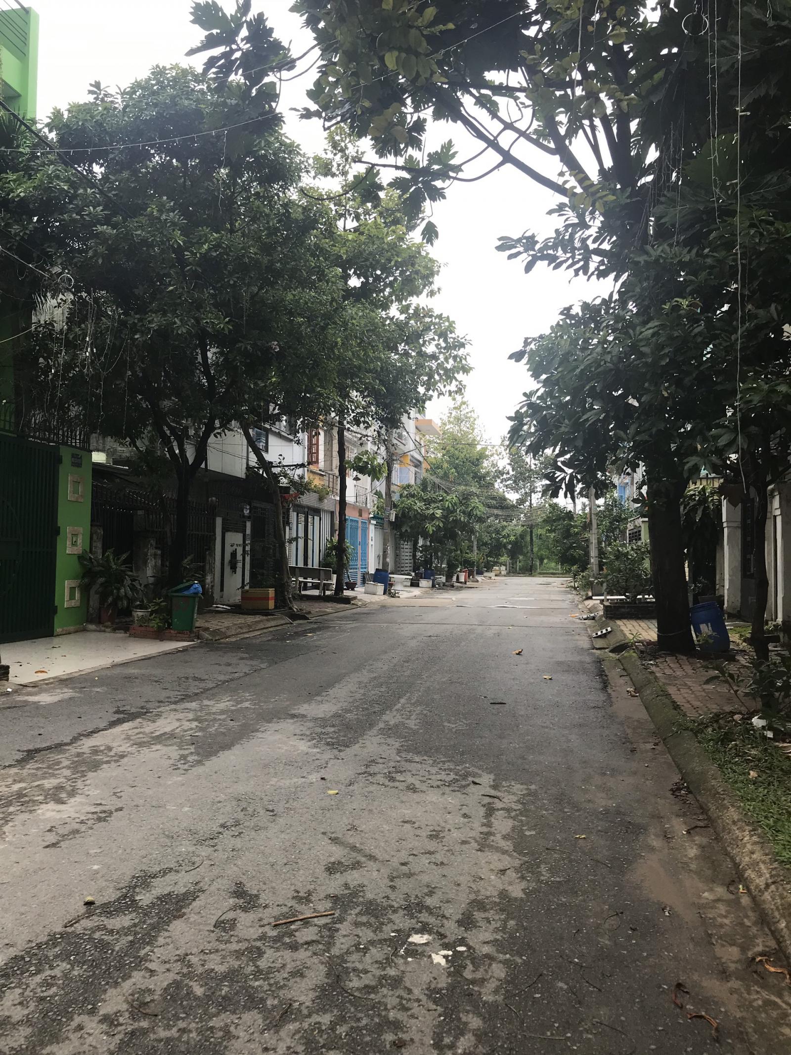 Bán nhà mặt tiền 4x24m đường số 12 Đỗ Xuân Hợp Phước Bình Q9.