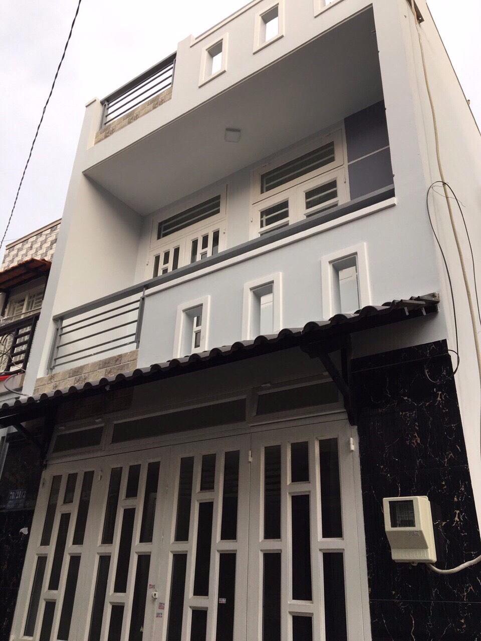 Chính chủ bán nhà 3 lầu mới hẻm 8m khu Căn Cứ 26, có lề, DT 5x17m Phạm Huy Thông, Gò Vấp