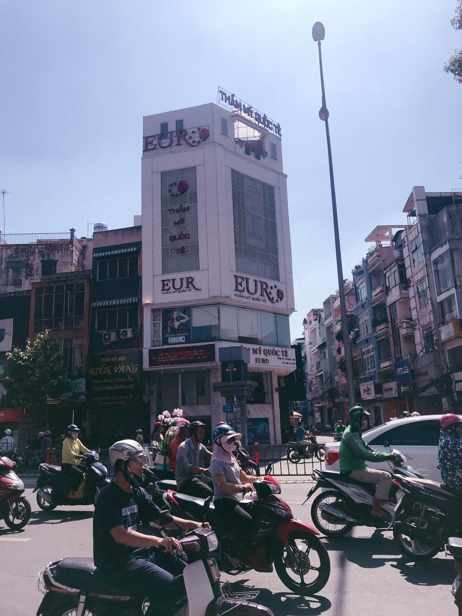 Nhà HXH Q1 ngay Nguyễn Thị Minh Khai, DT lớn, tiện xây dựng