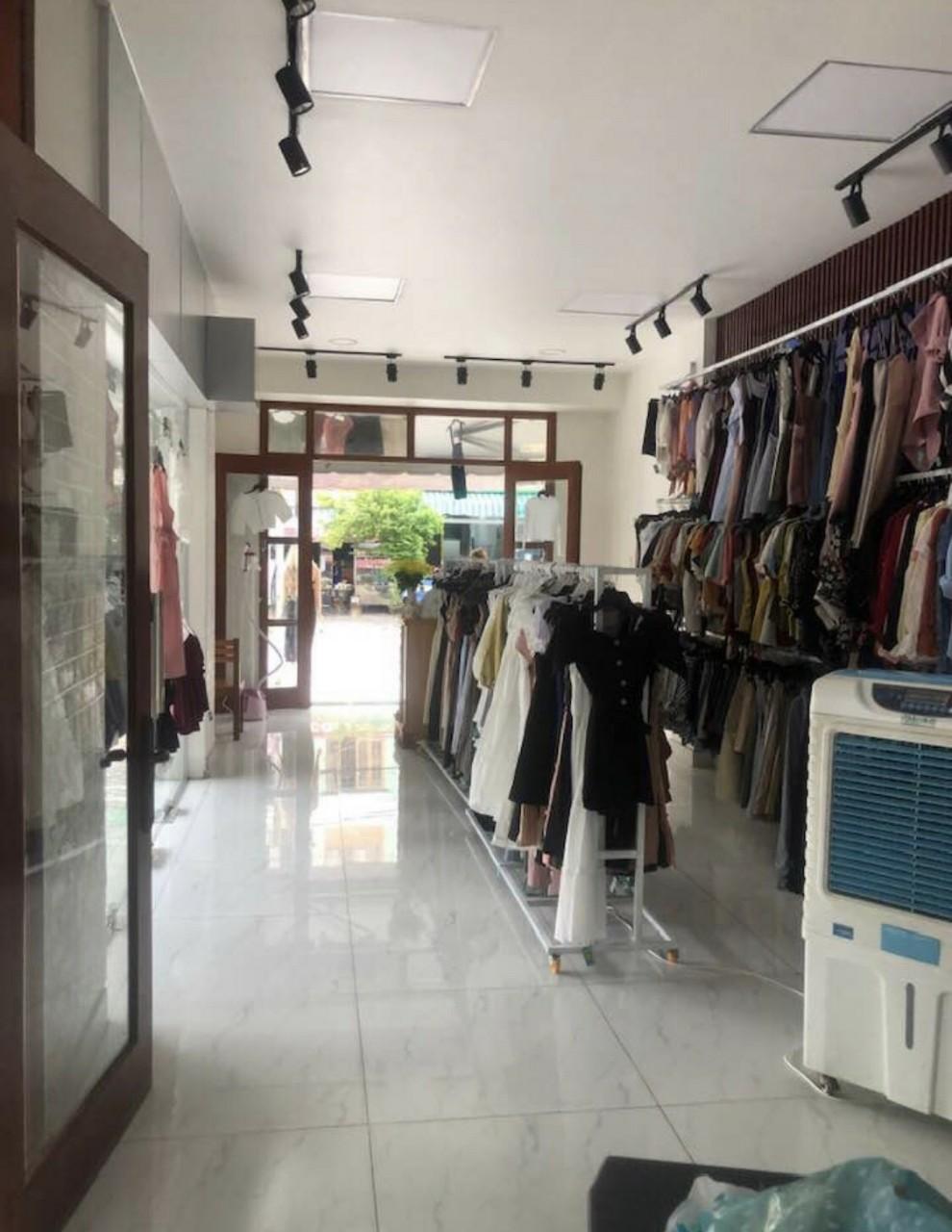 [Q.BÌNH TÂN] Kẹt tiền !!! bán gấp nhà góc 2 MT ĐSố 1 - P.bình trị đông B - DT: 80m - giá 18 tỷ - 4 lầu.