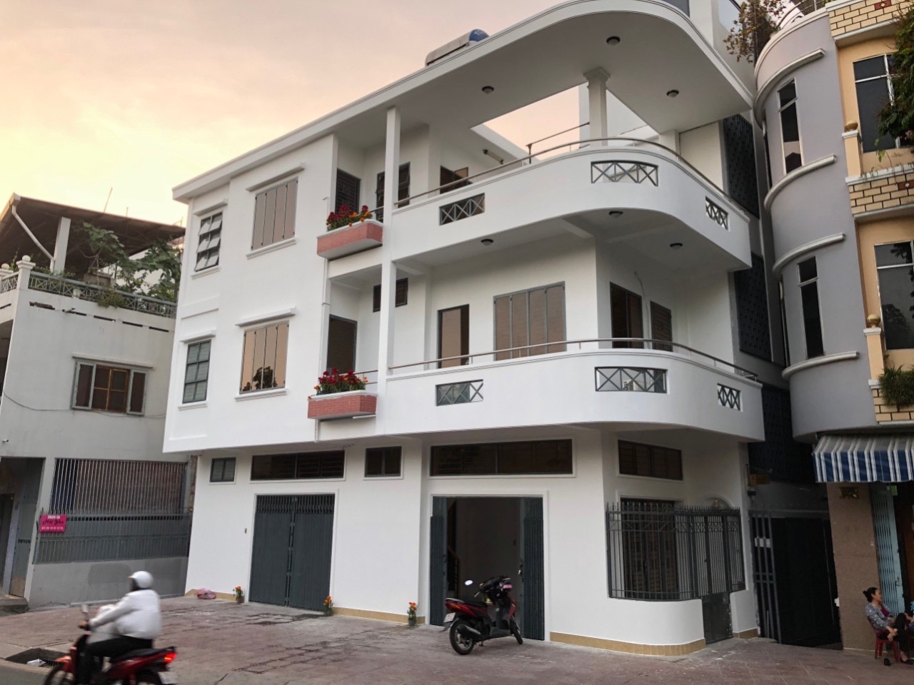 Bán Nhà Trần Cao Vân, Quận 3, 15mx20m, Giá Tốt 115 Tỷ 0908525968