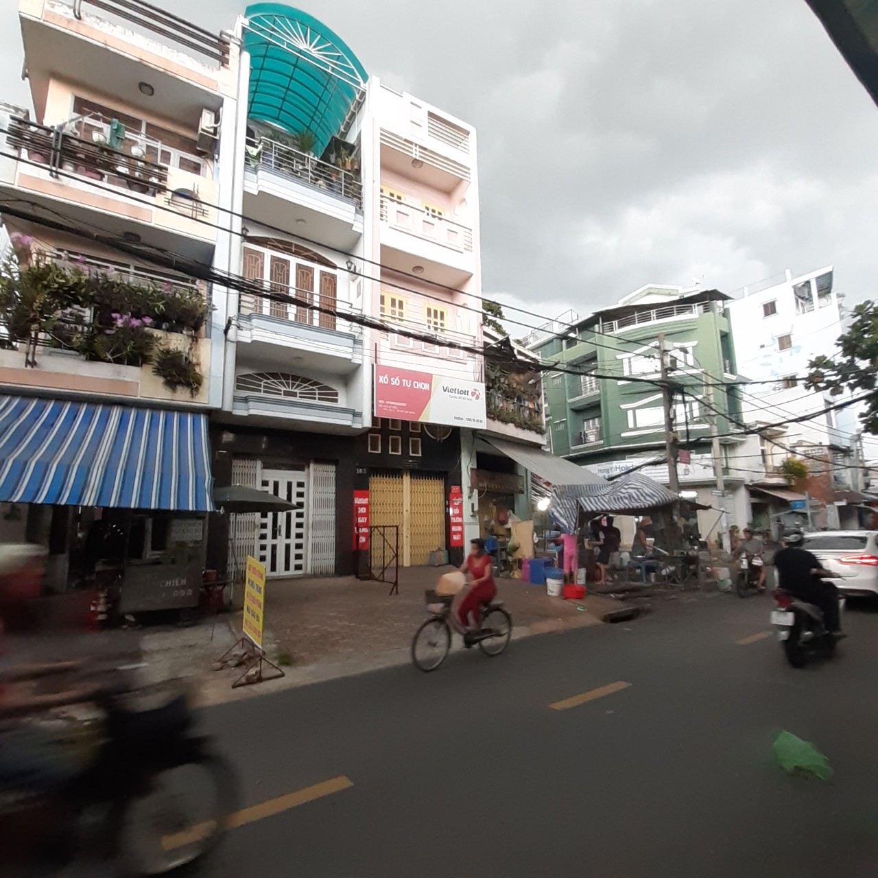 Chinh chủ bán mặt tiền 163 Lò Siêu quận 11 vị trí đẹp có vỉa hè rộng 4 mét, nhà trệt + 4 lầu đúc thật 100% DT3.5x12m hoàn công đầy đủ bán 10.2 tỷ TL