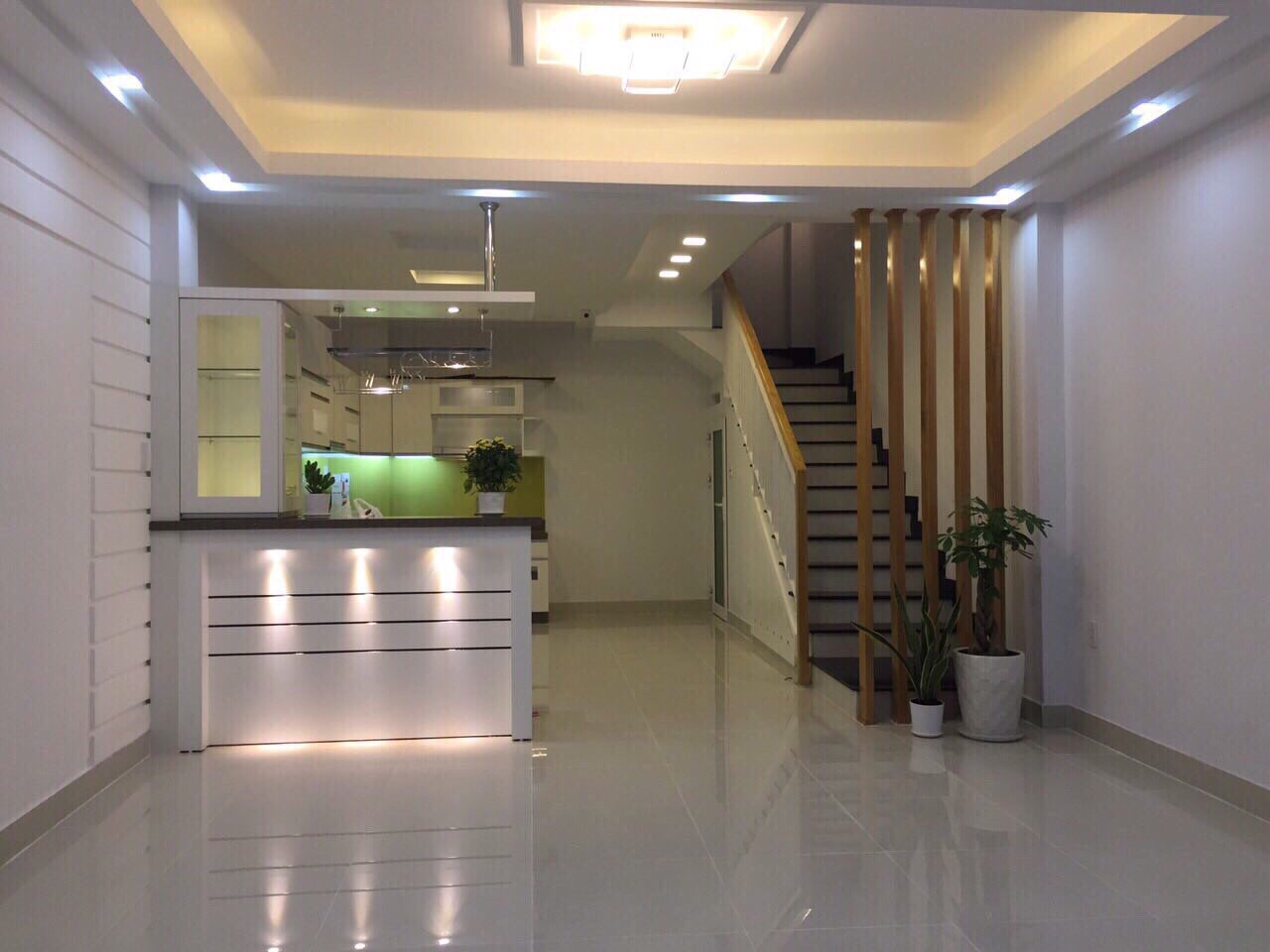 	Định cư bán gấp nhà Bình Phú, DT lớn: 4 x 16m, chỉ 7 tỷ 4, LH: 0915190011, Q.6