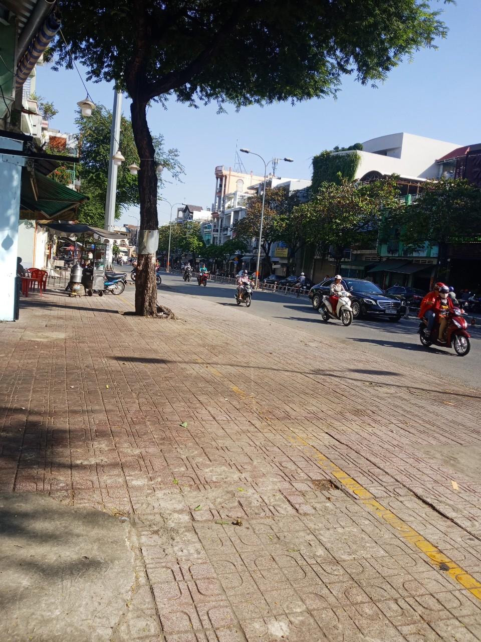 Cần tiền xoay vốn bán gấp MT Minh Phụng, Q.11, chỉ 12.5 tỷ, LH: 0915190011