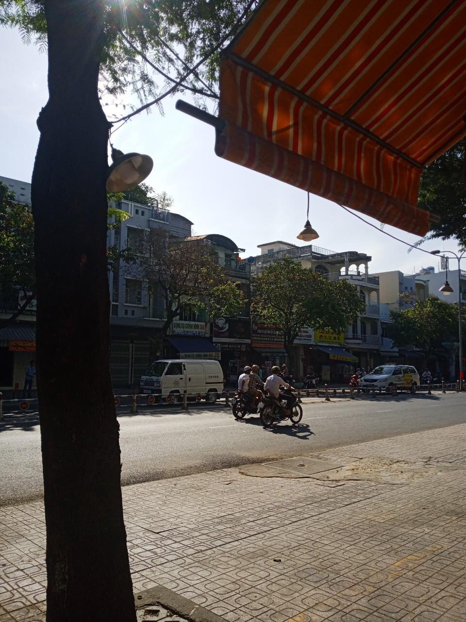 Cần tiền xoay vốn bán gấp MT Minh Phụng, Q.11, chỉ 12.5 tỷ, LH: 0915190011