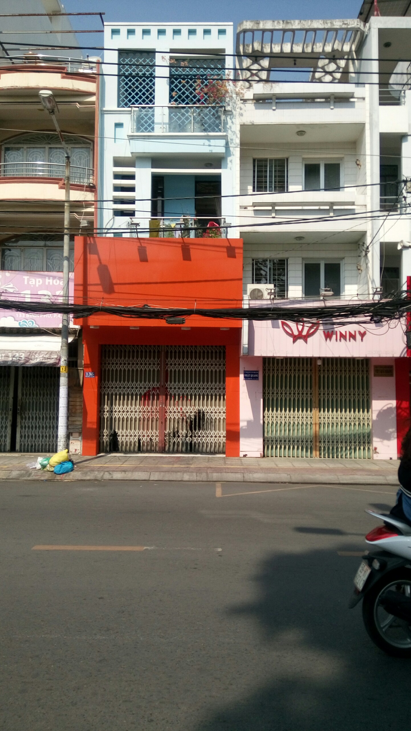 Cần tiền bán gấp MT đường Chợ Lớn, Q.6, DT: 4x18m, chỉ 12 tỷ 2