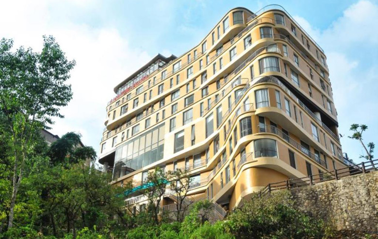 Bán khuôn đất dự án MT Trần Hưng Đạo, quận 1. DT: 35x65m, CN 2400m2, giá chỉ 590 tỷ