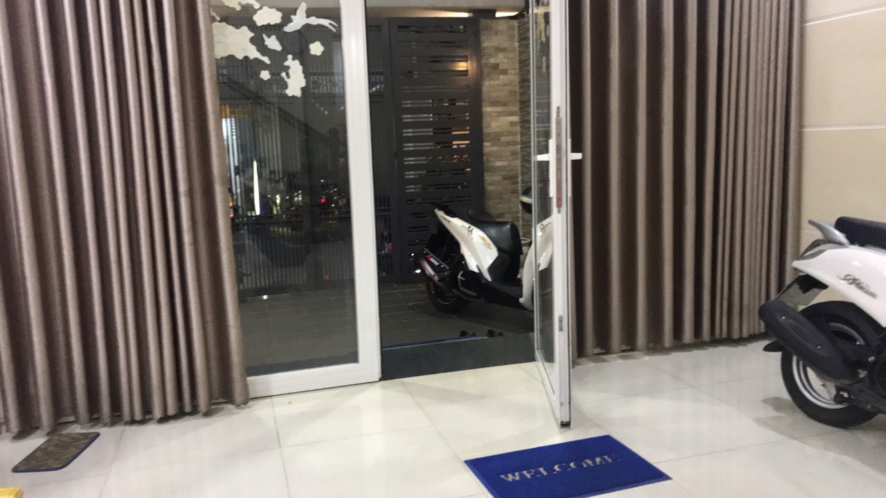 Bán biệt thự Quận 5, đường Nguyễn Chí Thanh gần chợ An Đông, vị trí đắc địa, 8x20m, giá 28 tỷ