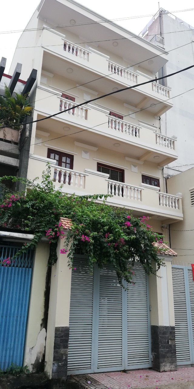 Định cư bán gấp MT Q.6 Bình Phú 2, chỉ 3 tỷ 5, LH: 0915190011
