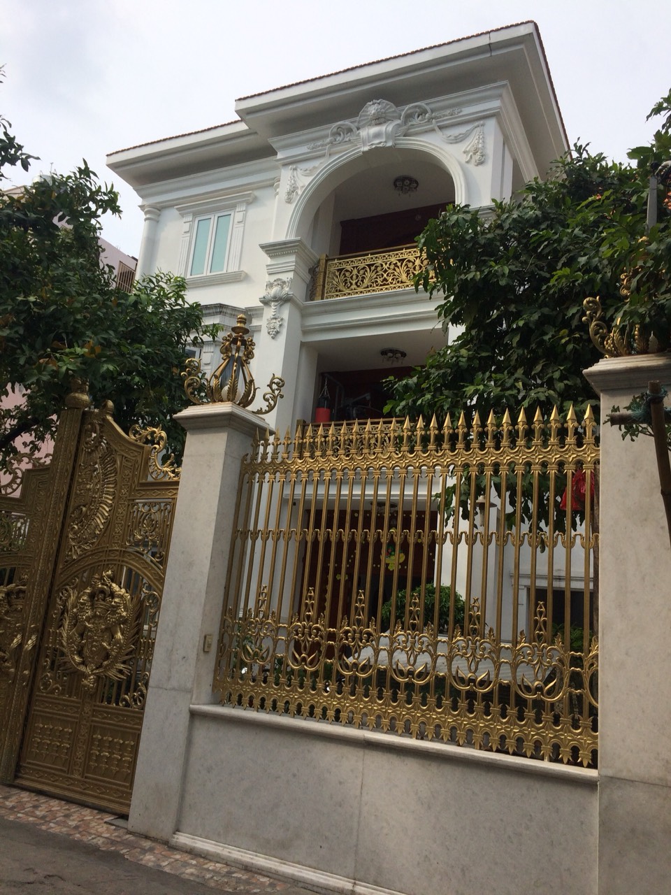 Bán nhà mặt tiền kinh doanh đường Nguyễn Hồng Đào, giá chỉ 11 tỷ còn thương lượng