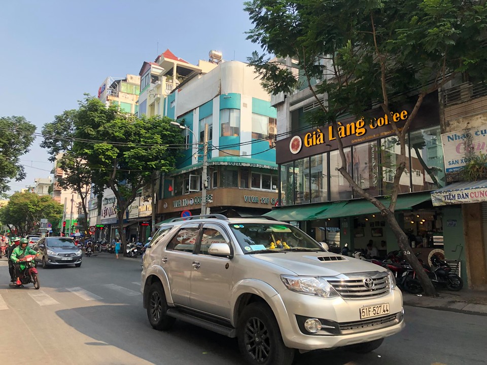 Bán nhà góc 2 mặt tiền đường Nguyễn Thiện Thuật, Q. 3. DT 4x11m, giá chỉ 18,5 tỷ. LH 0909655648 Thy chính chủ