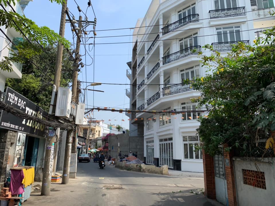 Bán nhà mặt tiền quận Bình Thạnh, đường Nguyễn Trung Trực, 6 lầu, 70m2, thang máy, chỉ 12 tỷ