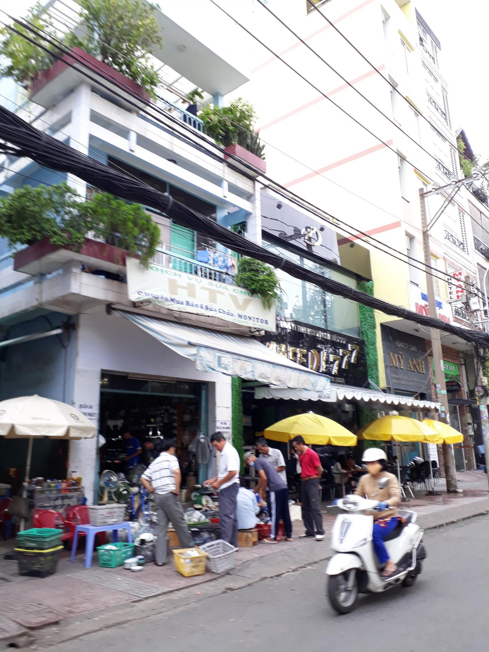Cần bán gấp nhà hẻm 43 Thành Thái, nhà mới DT 4,3x15m giá rẻ nhất khu