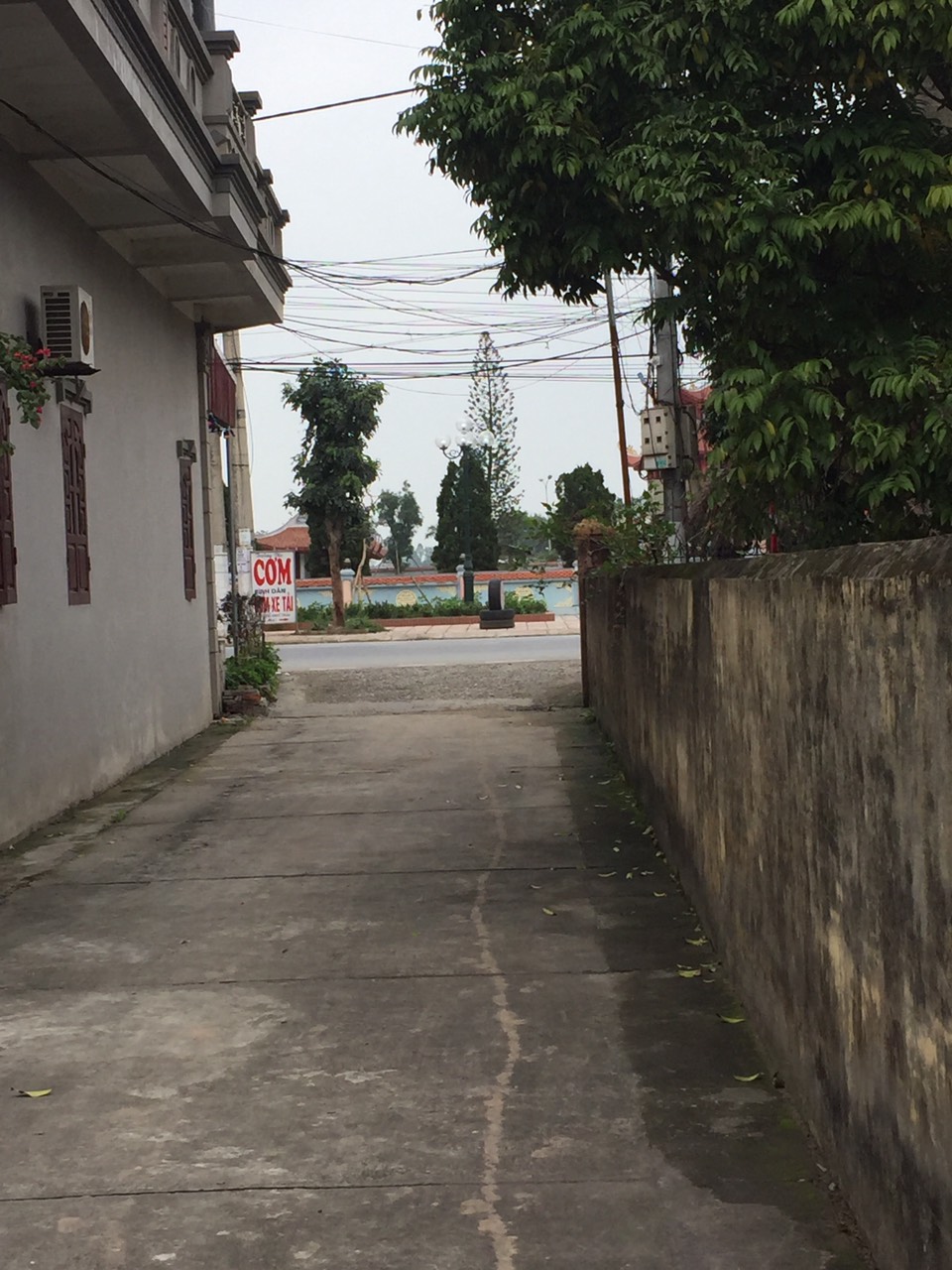 Chính chủ cần bán đất ngay trung tâm thị trấn Hưng Hà. có sổ đỏ , diện tích 141,2 mét vuông.