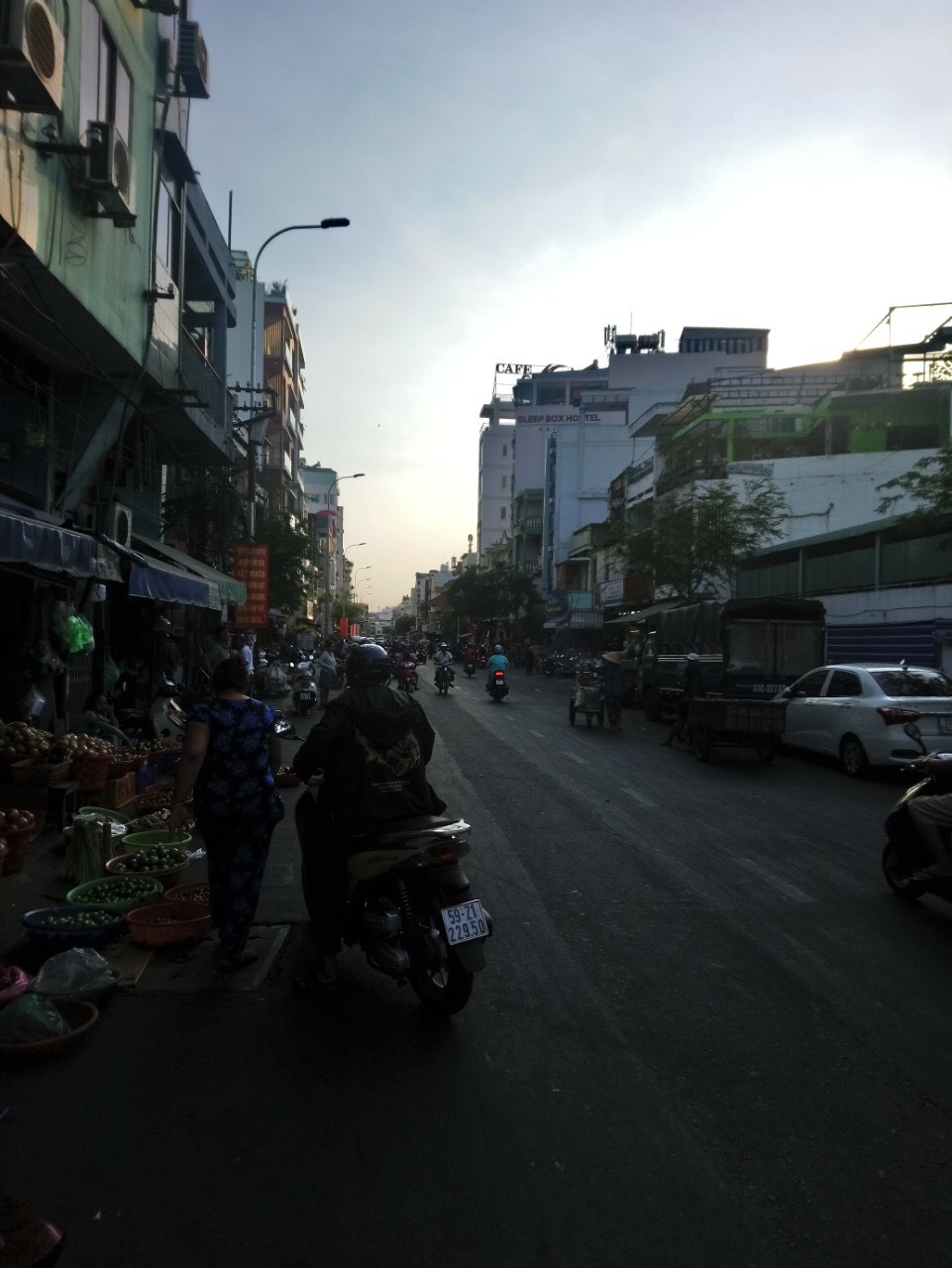 Hẻm thông ba đường Trần Hưng Đạo, Cô Bắc 