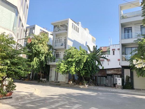Bán nhà 3 lầu mặt tiền đường 1B – Phạm Hữu Lầu quận 7.