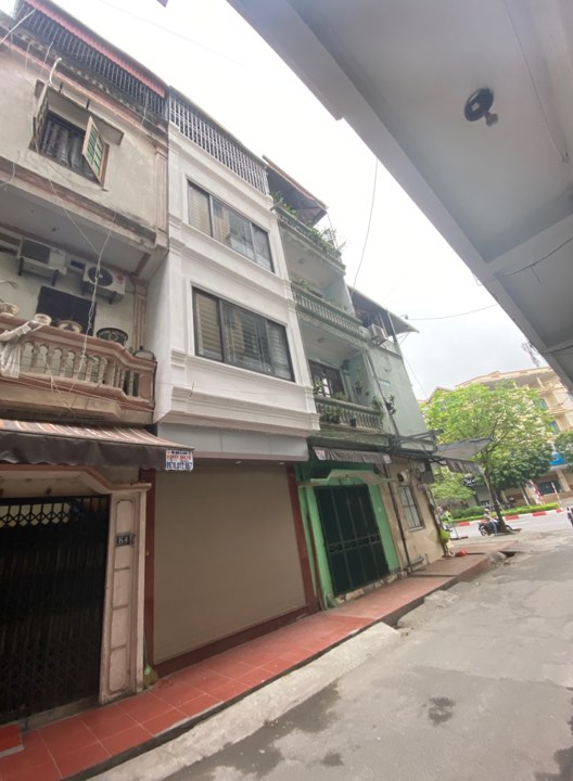 Chính chủ bán nhà 68/3 Trung Kính Cầu Giấy, nhà đẹp tiện kinh doanh