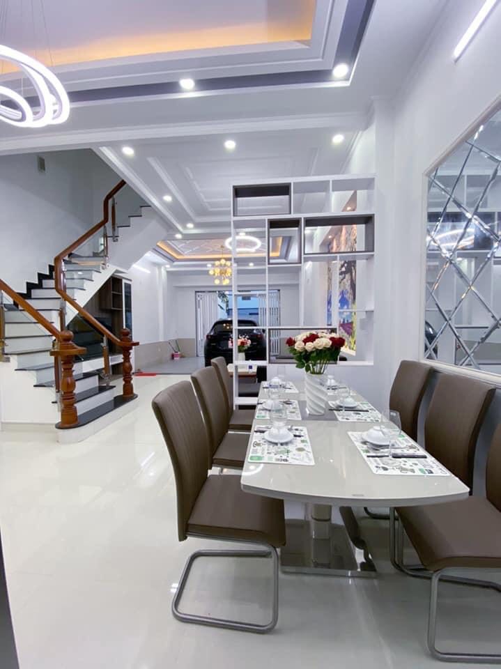Bán nhà thiết kế đẹp, Full nội thất đường Huỳnh Tấn Phát, Nhà Bè, Giá 5,8 tỷ