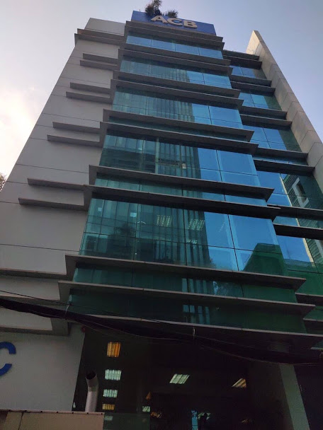 Bán gấp nhà biệt thự đường Lê Văn Sỹ, P14, Q3. DT: 8,5m x 20m, vuông vức, 175m2.