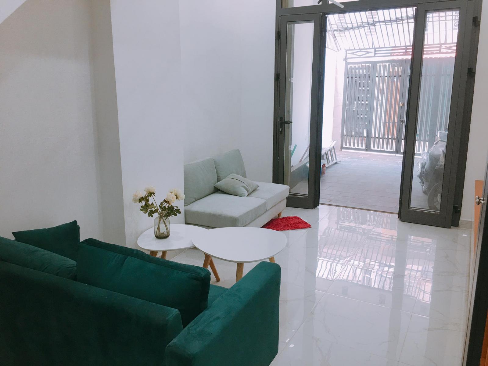 Bán nhà Nơ Trang Long 69m2, 4 tầng, 5PN,Quận Bình Thạnh chỉ 8 tỷ LH 0909817567