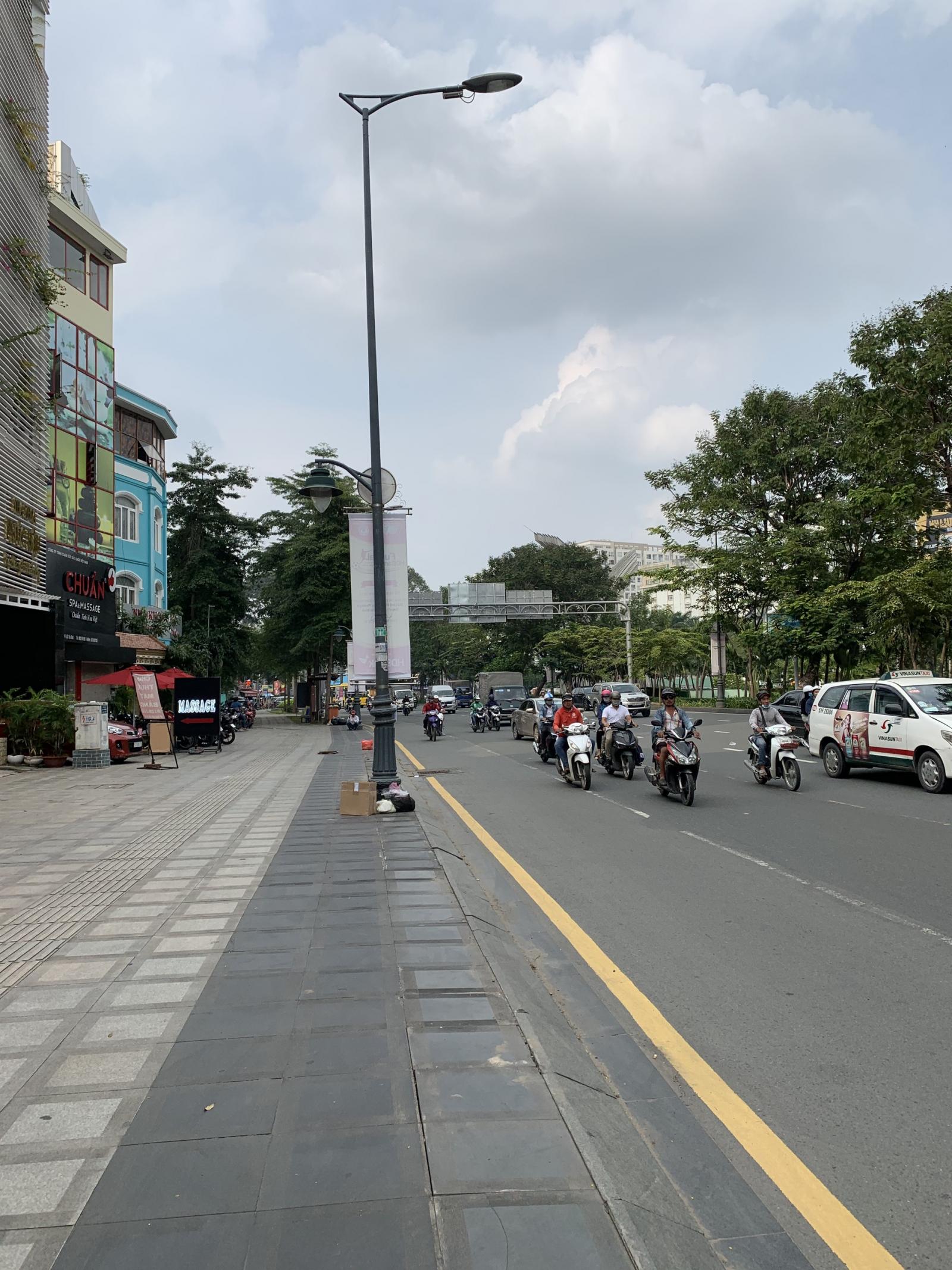 Bán nhà mặt phố tại Đường Thăng Long, Phường 4, Tân Bình, Tp.HCM diện tích 80m2  giá 15.4 Tỷ