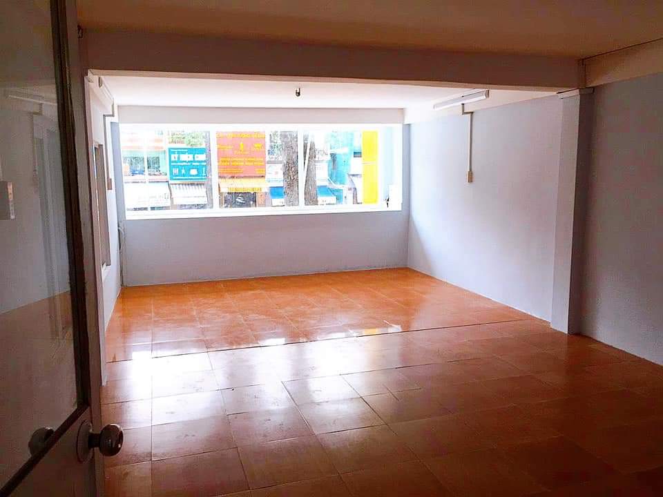 CHÍNH CHỦ CẦN BÁN MTKD NỞ HẬU ĐƯỜNG 3/2, P12,Q11. GIÁ 29.5 TỶ. Có GPXP Hầm + 8 L