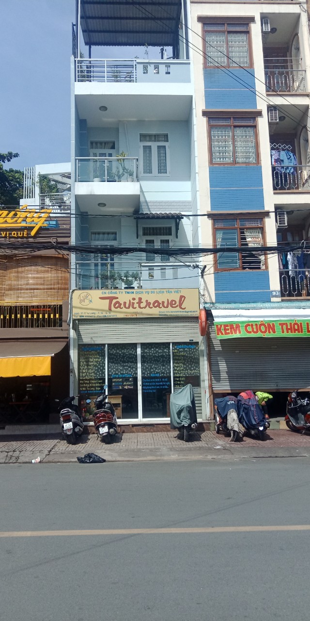 Bán nhà đường Trang Tử, quận 5, gần trung tâm Chợ Lớn và khu buôn bán chợ trái cây sầm uất
